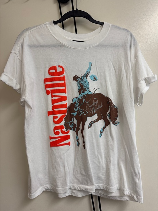 Girl Dangerous Tops - White Nashville Graphic Short Sleeve Tee